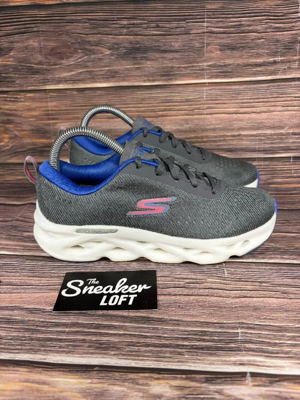 Skechers Go Run Swirl Tech Gray Athletic Running Shoes Size 7